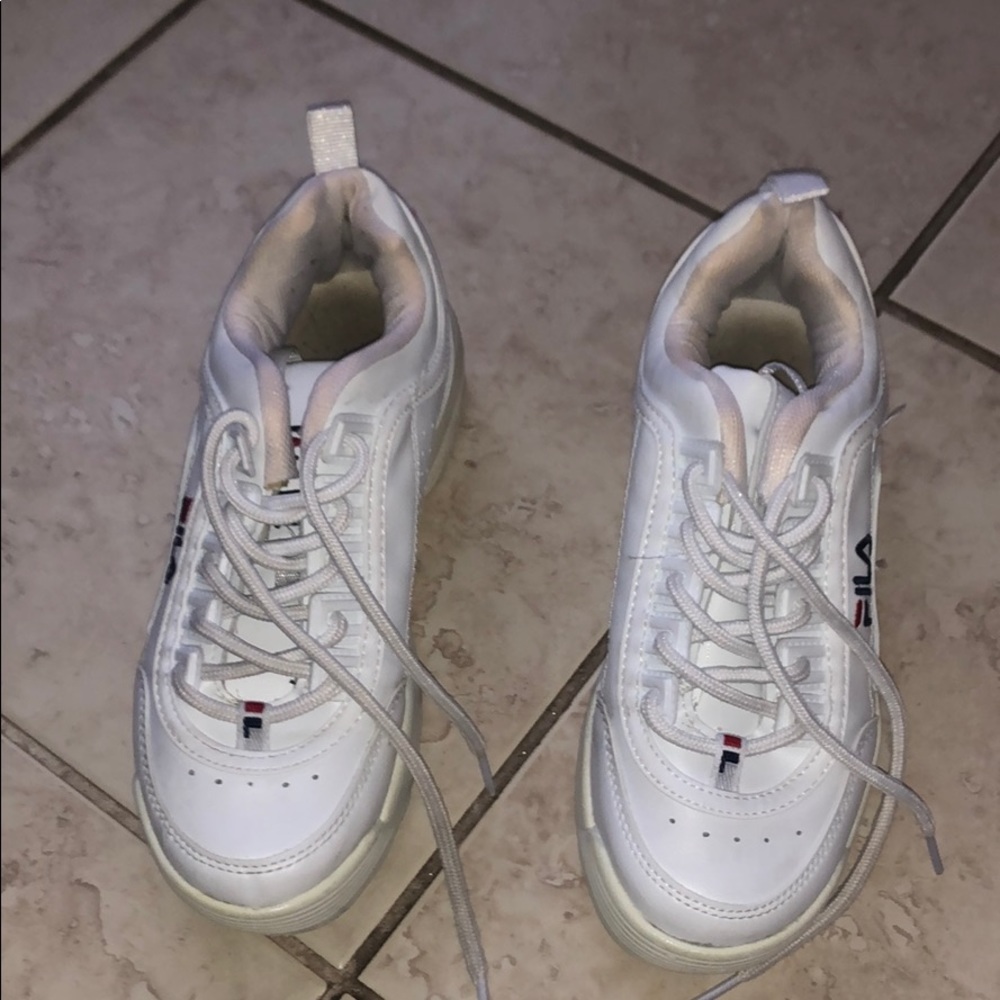 Fila Size 6 shoes